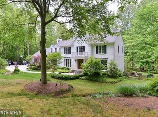 5525 Beech Ridge Dr, Fairfax, VA 22030