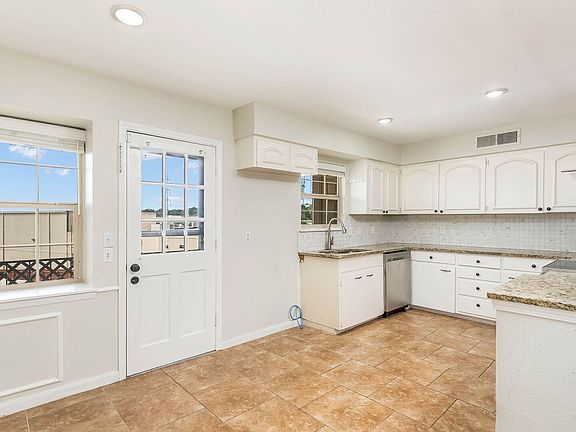 3rd image of 7500 Callaghan APT 232