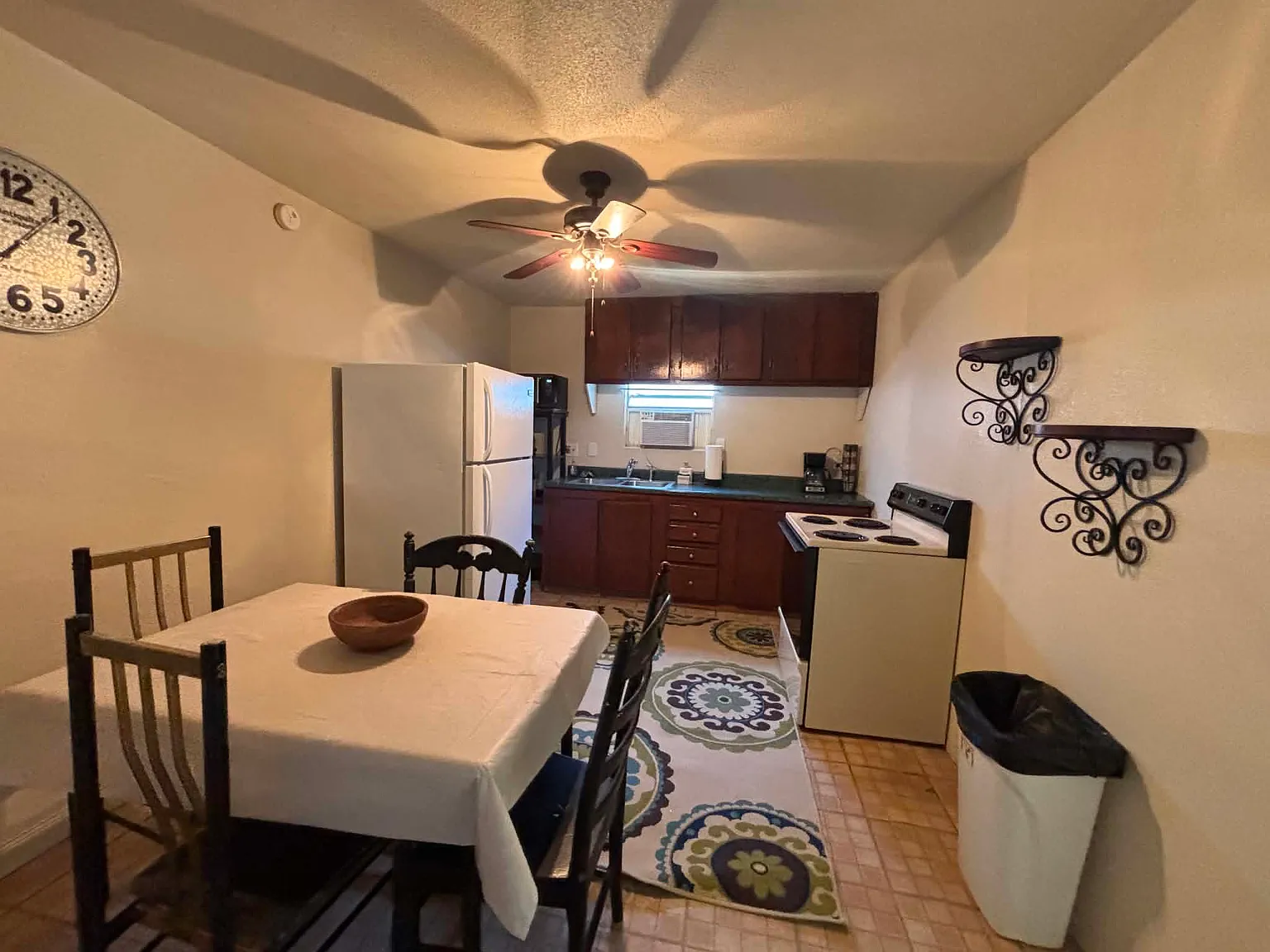 1023 S Martinez SOVY - 1 — Photo 3