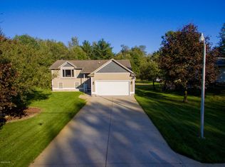 566 S Dangl Rd, Muskegon, MI 49442