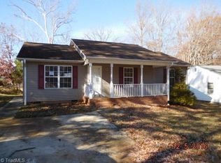 1206 White St, Lexington, NC 27295