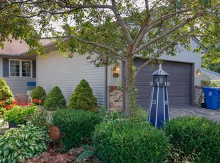 808 Highbanks Dr, Allegan, MI 49010