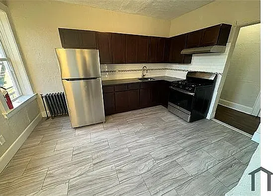 691 Elizabeth Ave #691 — Photo 2