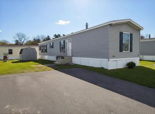 52 Oxbow Dr, Lewiston, ME 04240