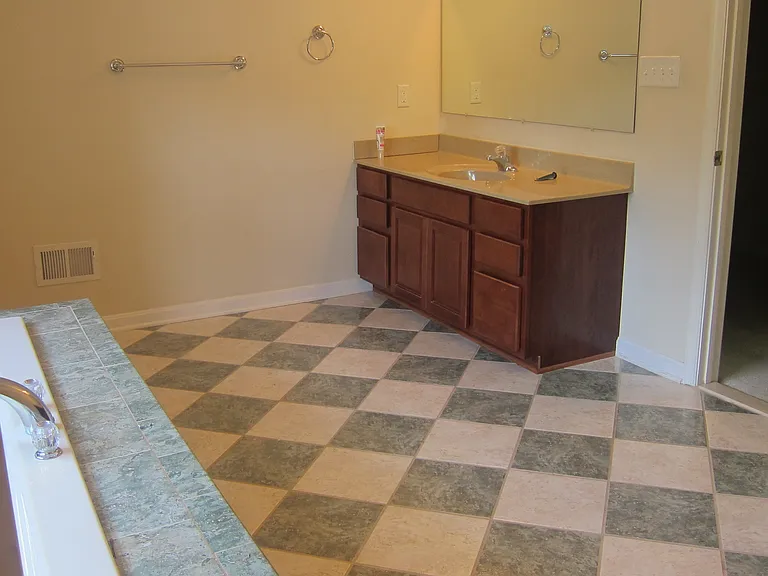 10824 Anderson Dr — Photo 7