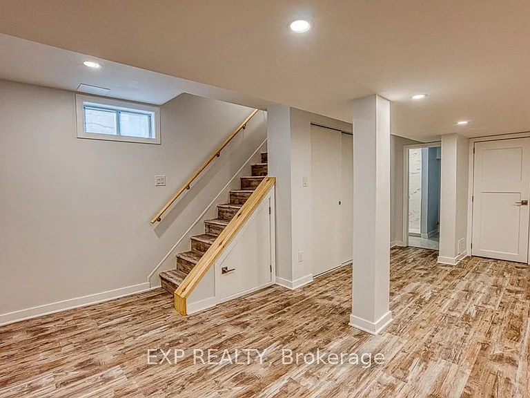 413 Holland Ave — Photo 21