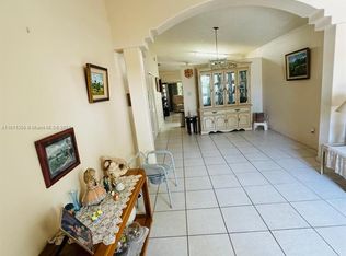 1141 NW 127th Ct, Miami, FL 33182