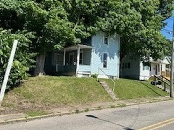 214 S State St, Crooksville, OH 43731