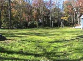 208 Mirror Ln, Guilford, CT 06437