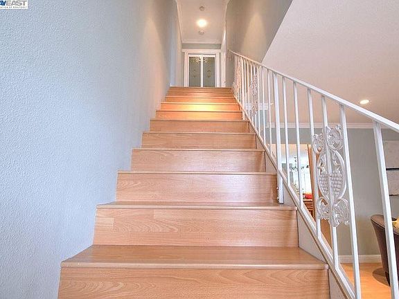4th image of 31380 Santa Maria Dr