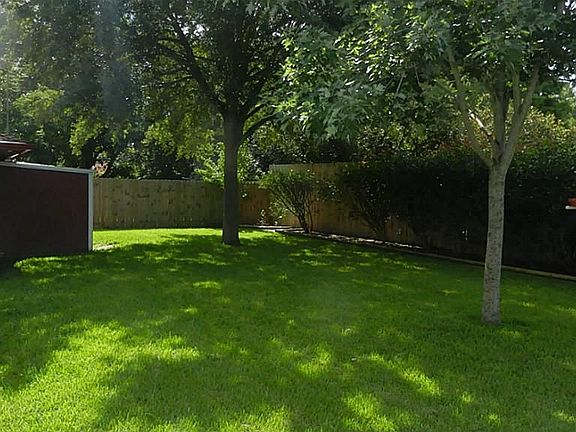 5th image of 22403 Woodrose Dr