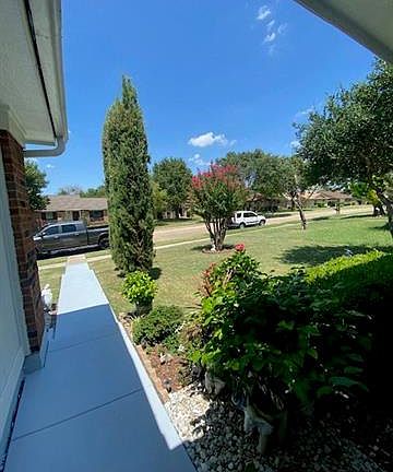 3rd image of 2702 E Wentwood Dr