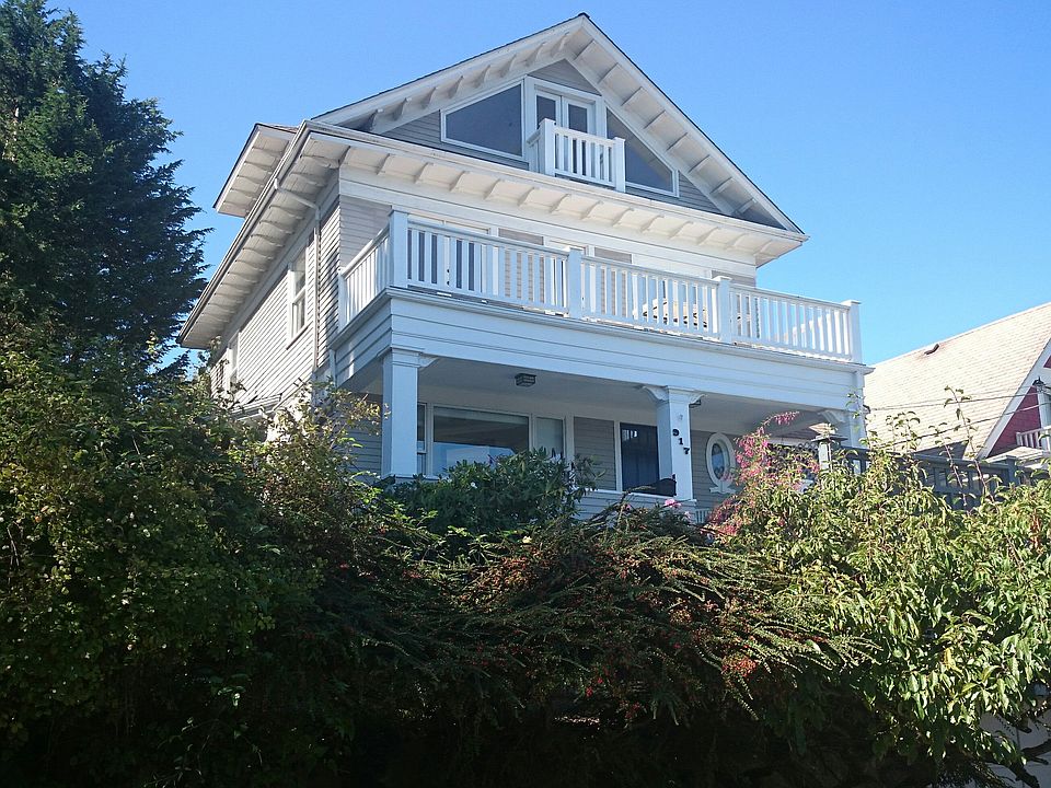 2nd image of 917 32nd Ave S