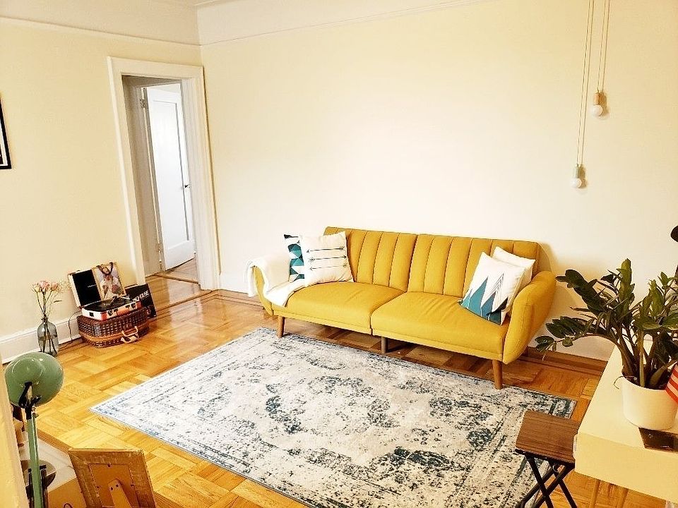 1st image of 2826 44th St APT 6C