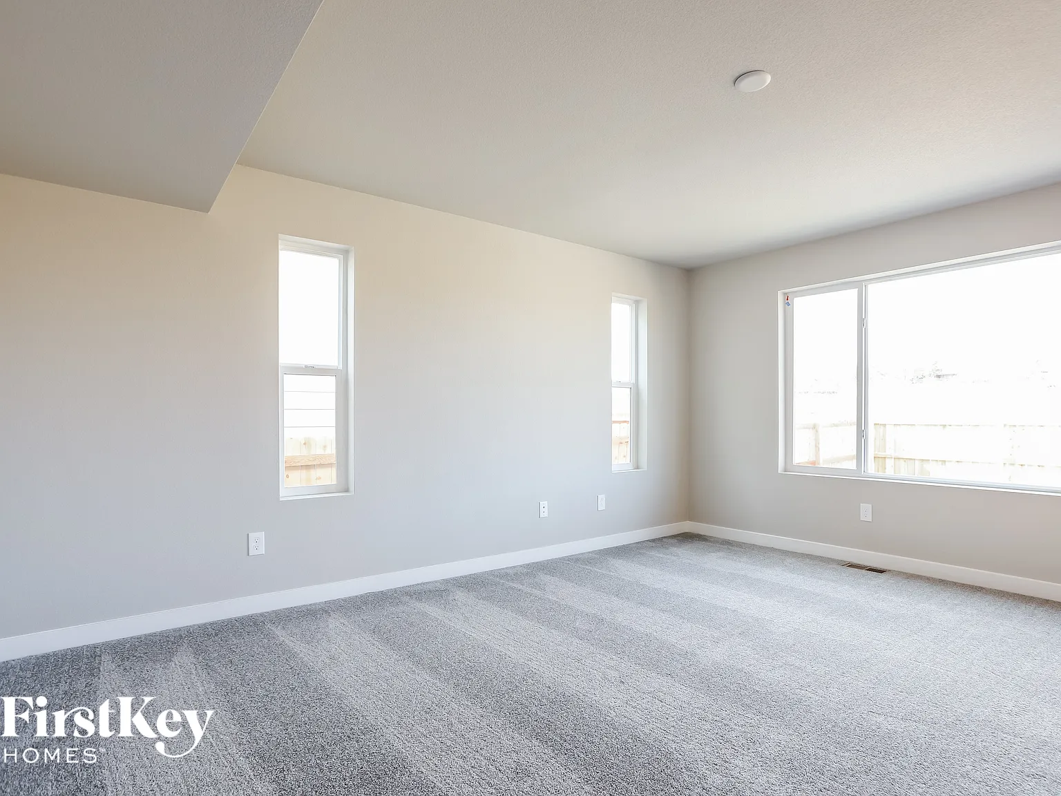 3 bed, 2.5 bath, 1643 sqft, $2,680 — Photo 4