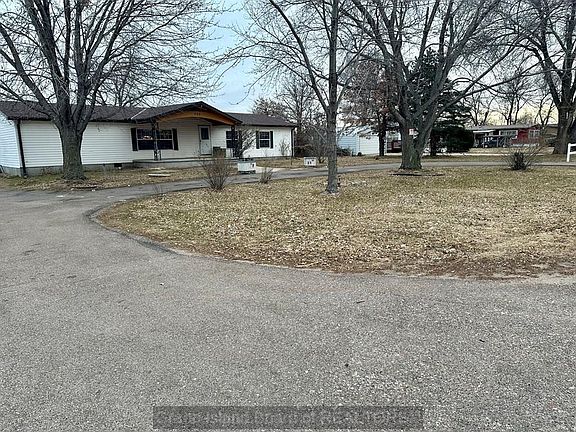 2nd image of 305 Cherokee Ave