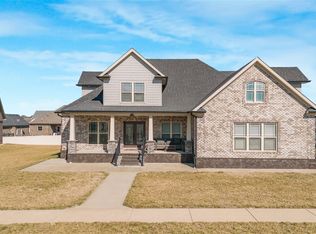 635 Montrose Dr, Bowling Green, KY 42104