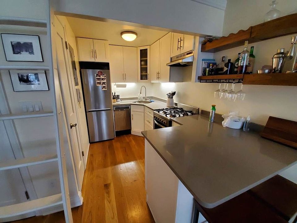1st image of 21 W 74th St APT 5A