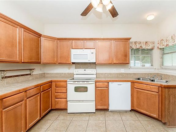 4th image of 39113 Creek Dr