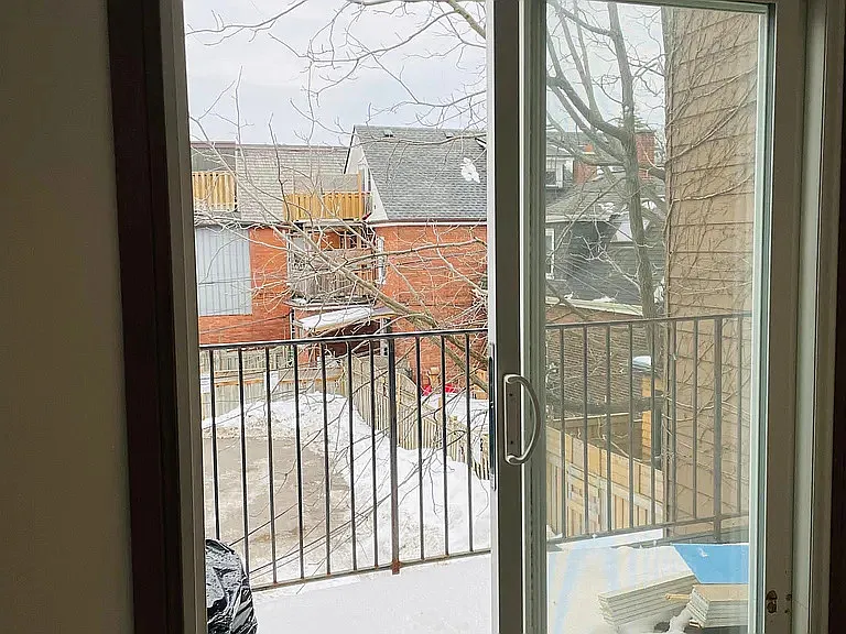 73 Roncesvalles Ave #2 — Photo 16