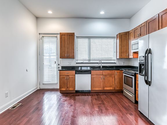 4th image of 1456 E Columbia Ave #O1