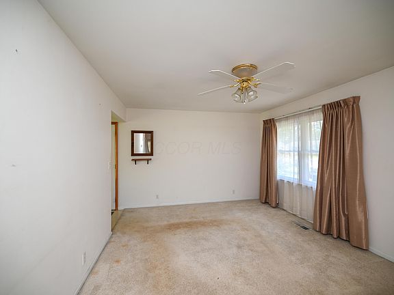 4th image of 2458 Mercer Dr