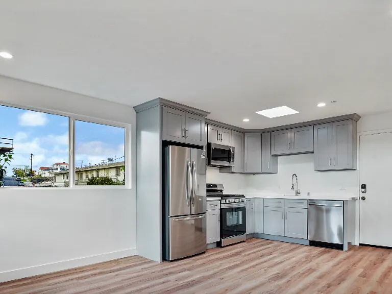 5187 W 20th St #25 — Photo 12