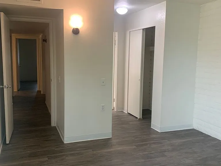 Taylor Heights Apartments — Photo 52