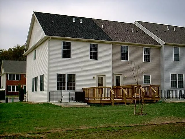 8 Mabel Ln — Photo 2