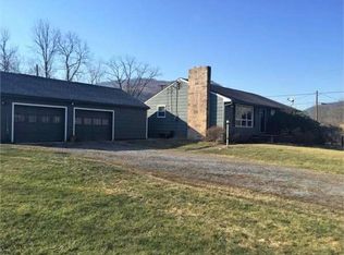 22 Bear Dr, Jersey Shore, PA 17740