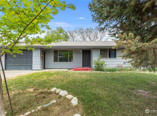 3908 Malaga Ave, Malaga, WA 98828