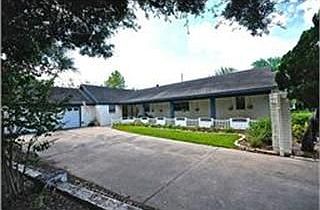 2nd image of 10710 Braesridge Dr