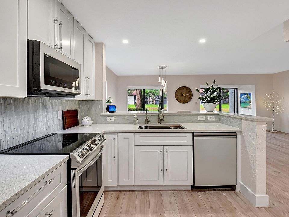 1st image of 10631 Ocean Palm Way #101
