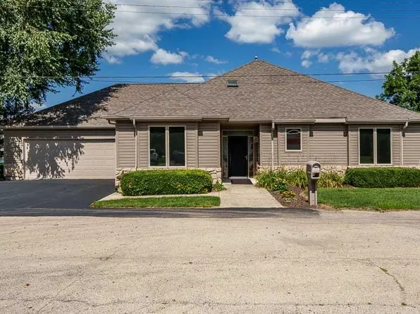 5309 Browns Beach Rd, Rockford, IL 61103