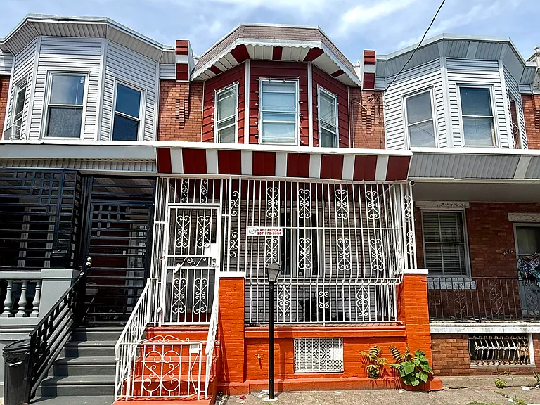 4010 N Franklin St — Photo 1