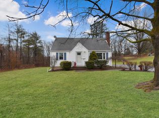 8 Parkview Rd, Cromwell, CT 06416