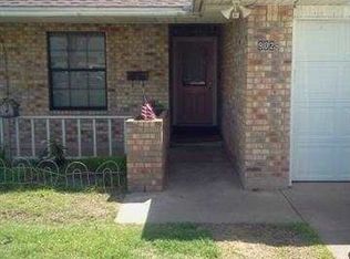 902 Sycamore Dr #1/2, Burkburnett, TX 76354