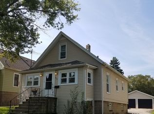 919 Deep Haven Dr, Joliet, IL 60432