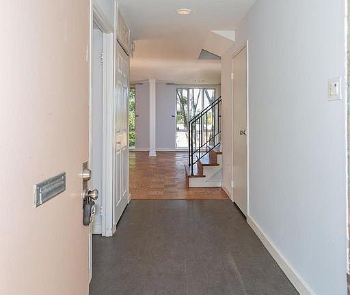 3rd image of 5709 N Kings Hwy #331