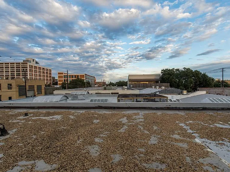3100 Commerce St #140 — Photo 35