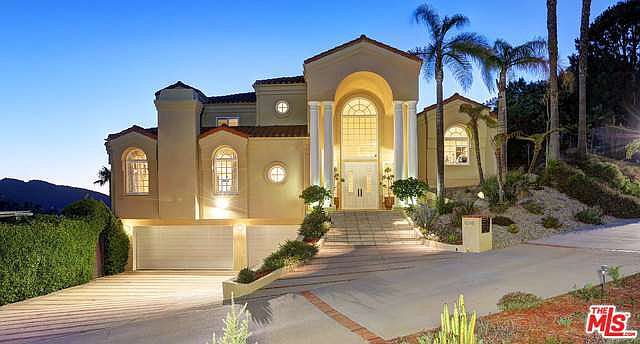 1st image of 16519 Mulholland Dr