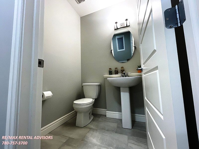 Edmonton Apartment for rent - 3 Bedrooms — photo 18