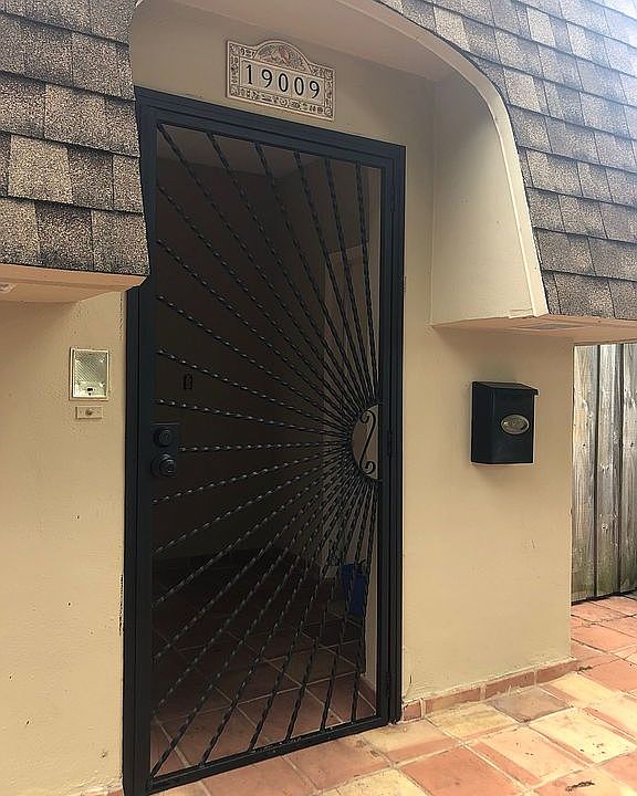 1st image of 19009 E Lake Dr