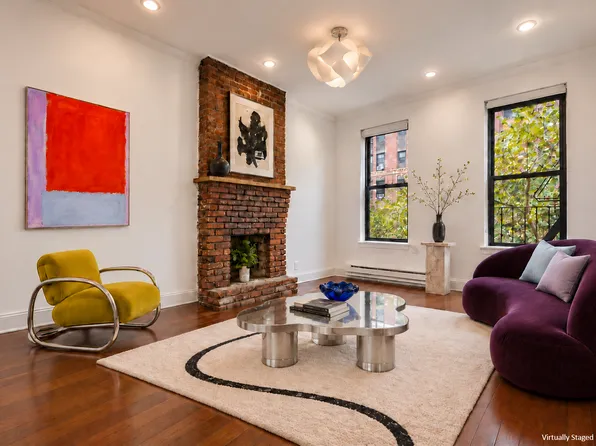 433 West 24th Street image 1 of 6