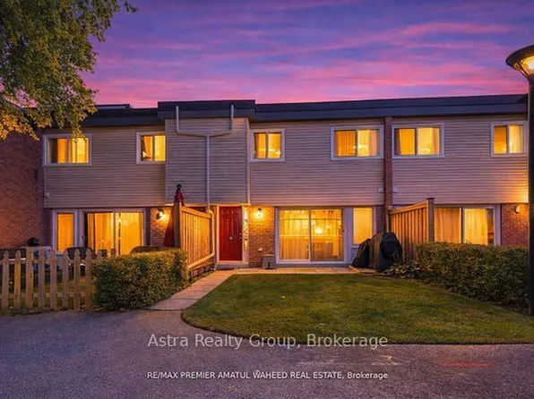 111 Milestone Cres, Aurora, ON L4G 3M2