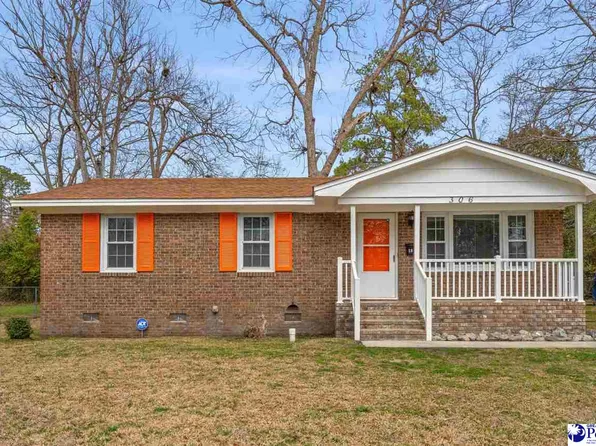 306 W James St, Mullins, SC 29574