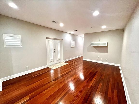 2nd image of 211 S Moody Ave APT 1