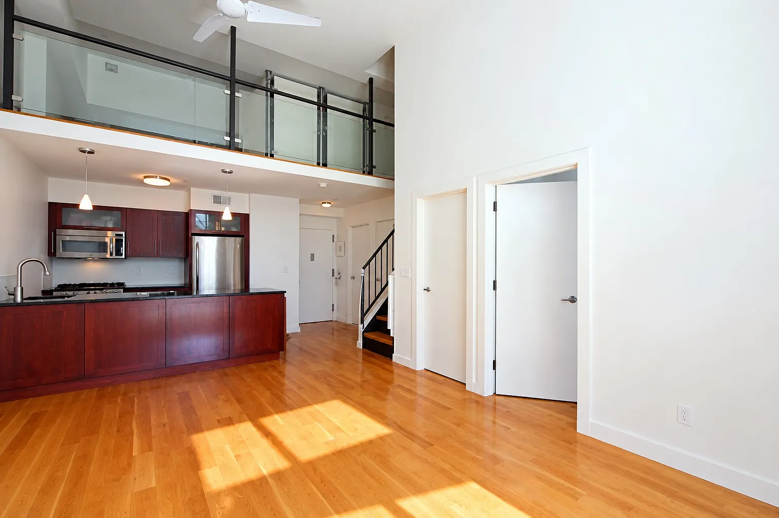 75 Kingsland Avenue — Photo 3