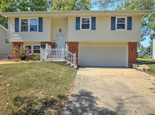 4443 N Adams Dr, Decatur, IL 62526