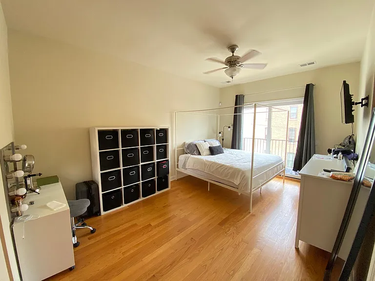 1655 S California Ave #4 — Photo 6